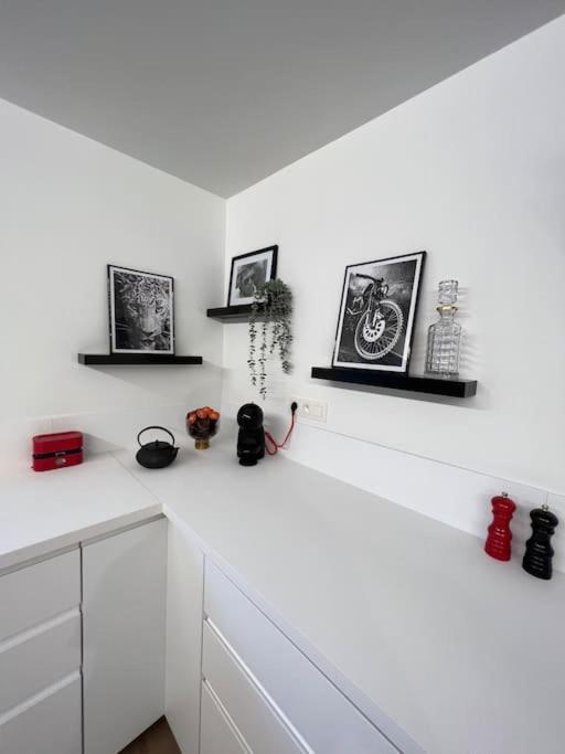 Charmant Appartement Au Look Design Mons Esterno foto