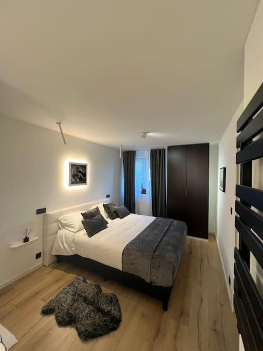 Charmant Appartement Au Look Design Mons Esterno foto